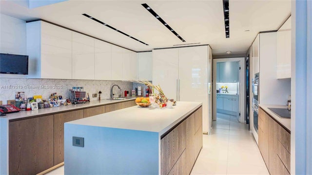 1 of 44 - 9999 Collins Ave 6a & Cabana, Bal Harbour, FL