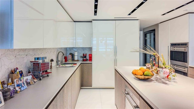 3 of 44 - 9999 Collins Ave 6a & Cabana, Bal Harbour, FL