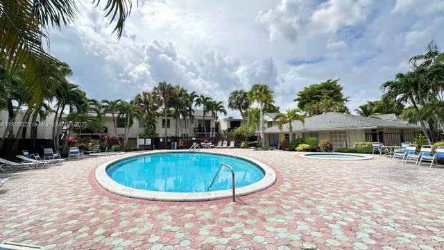 5 of 6 - 8301 Sw 142nd Ave A204, Miami, FL