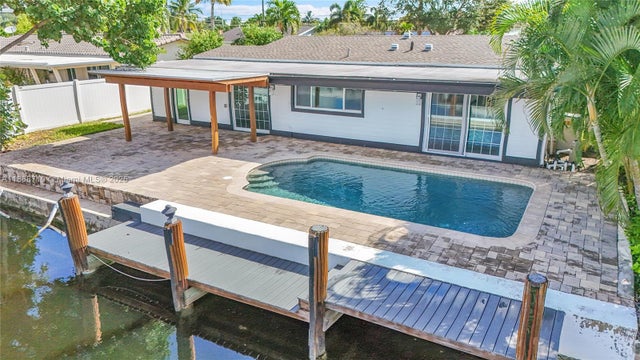2 of 38 - 351 Se 16th Ave, Pompano Beach, FL