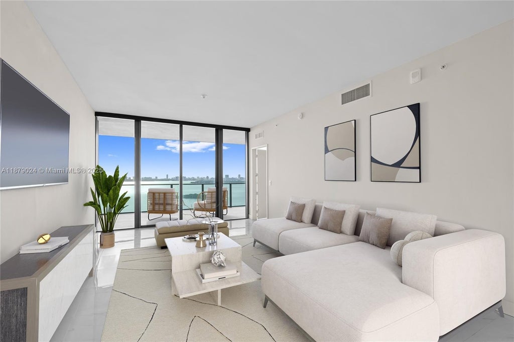 700 Ne 24th St 2402, Miami