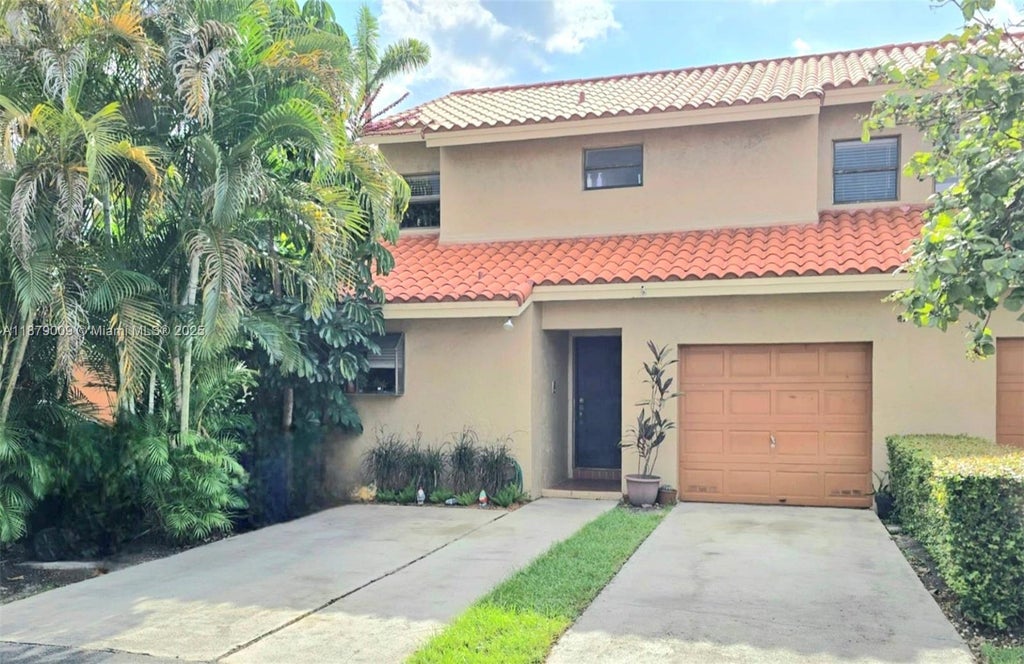 19710 Cypress Ct, Miami Lakes