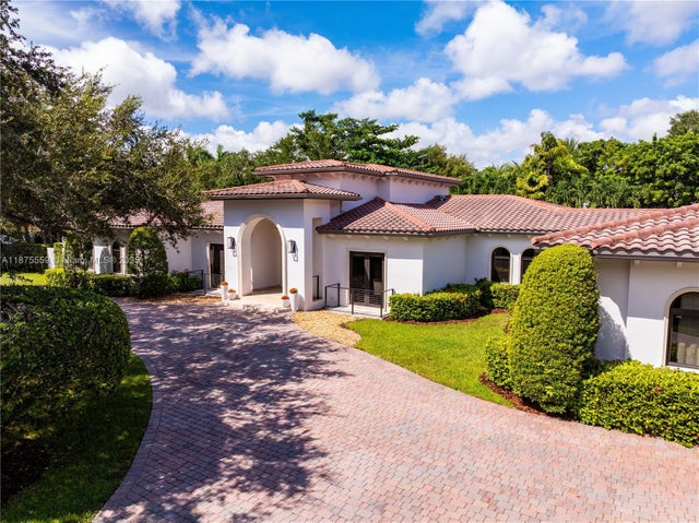 1 of 40 - 10900 Sw 61st Ct, Pinecrest, FL