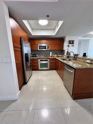 Photo of Listing #A11879017