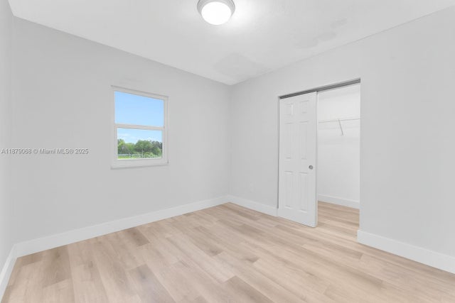 4 of 11 - 870 E 39th Pl, Hialeah, FL