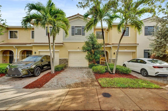 2 of 27 - 377 Ne 194th Ter, Miami, FL