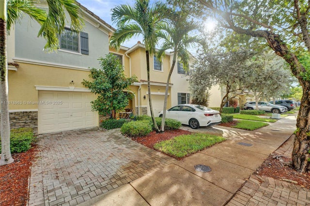 3 of 27 - 377 Ne 194th Ter, Miami, FL