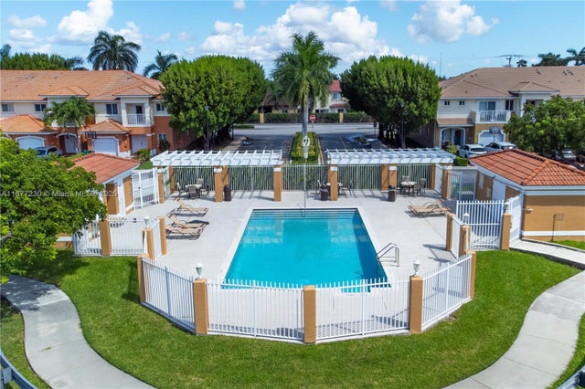 3 of 32 - 16256 Sw 57th Ln, Miami, FL
