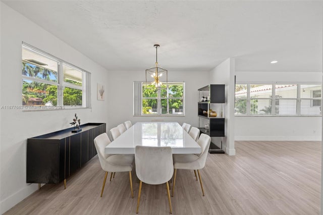 4 of 39 - 1254 Polk St, Hollywood, FL