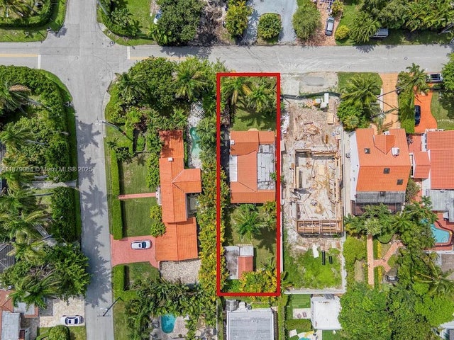 2 of 30 - 515 W 30th St, Miami Beach, FL