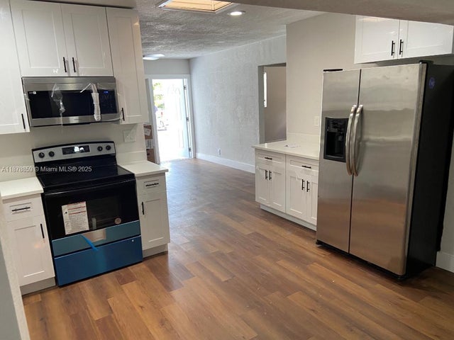 3 of 20 - 5311 Ne 10th Ave, Deerfield Beach, FL