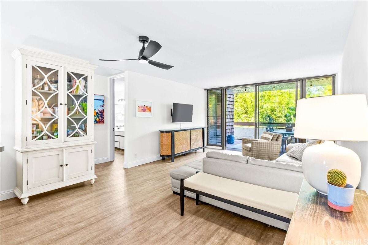 Photo of Listing #202520392