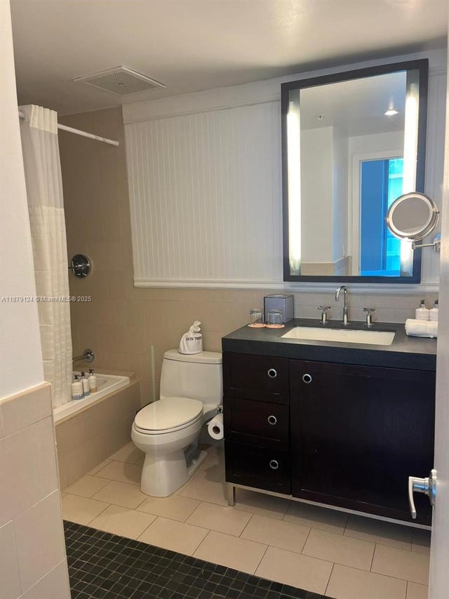 4 of 6 - 17315 Collins Ave 703, Sunny Isles Beach, FL