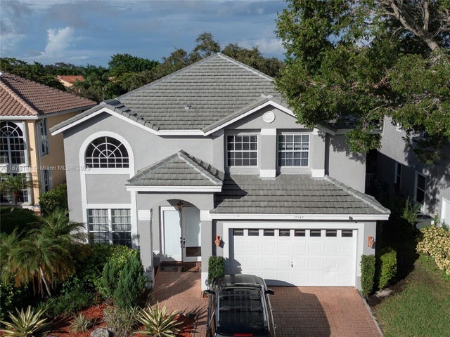 1 of 72 - 11948 Glenmore Dr, Coral Springs, FL