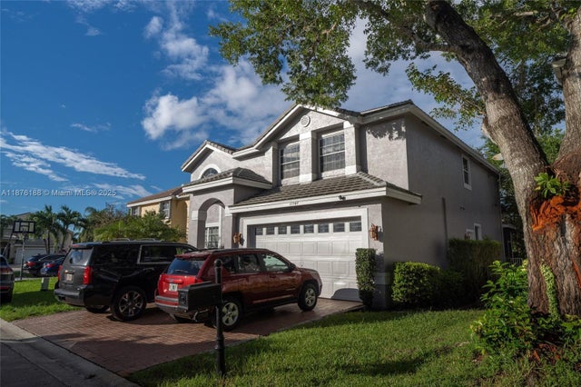 4 of 72 - 11948 Glenmore Dr, Coral Springs, FL