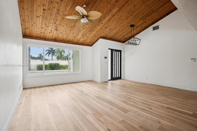 5 of 40 - 6700 Nw 28th Ter, Fort Lauderdale, FL