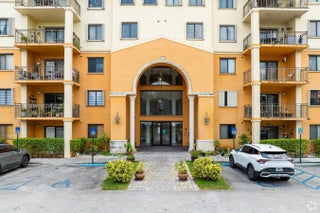 Photo of Listing #A11878870