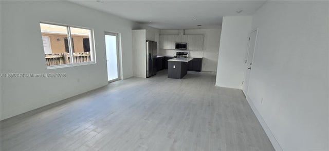3 of 13 - 6821 Nw 6th Ct, Miami, FL