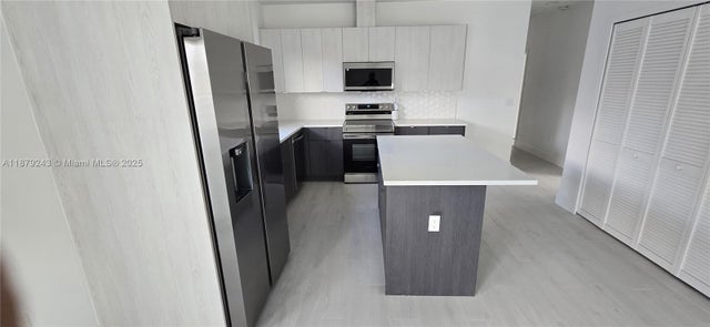 4 of 13 - 6821 Nw 6th Ct, Miami, FL