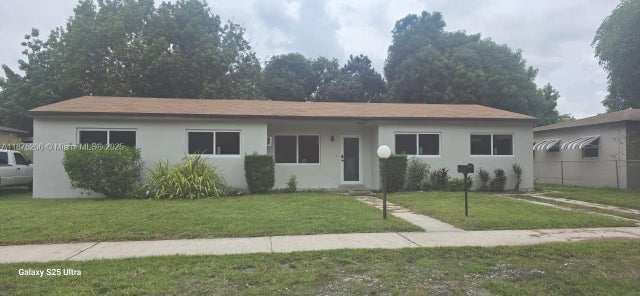 1 of 31 - 1340 Nw 133rd St, Miami, FL