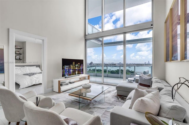 1 of 38 - 900 Biscayne Blvd 1707, Miami, FL