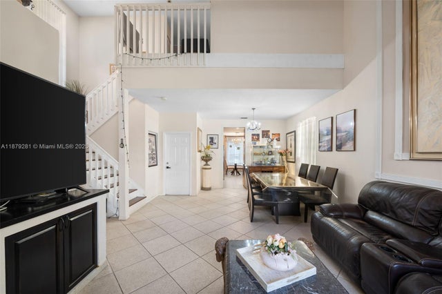 5 of 40 - 1251 Johnson Ct, Hollywood, FL