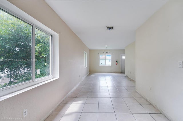 4 of 13 - 8301 Nw 5th Ave 8301, Miami, FL