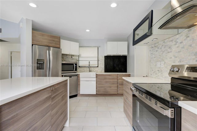 1 of 36 - 640 Sw 113th Ter, Pembroke Pines, FL