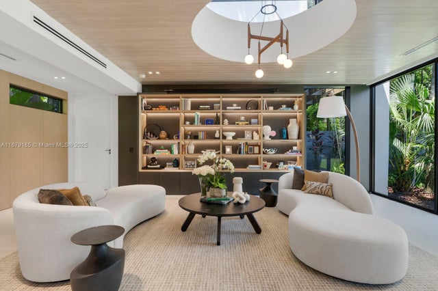 4 of 70 - 3651 Saint Gaudens Rd, Coconut Grove, FL