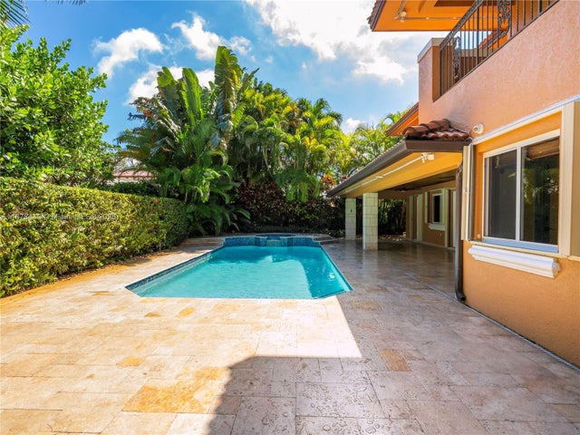 5 of 44 - 8311 Nw 166th Ter, Miami Lakes, FL