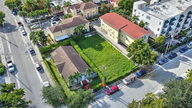 2 of 8 - 236 Sw 4th Ave, Miami, FL