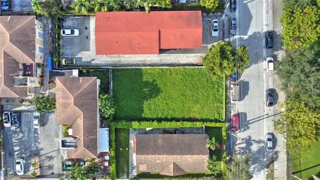 4 of 8 - 236 Sw 4th Ave, Miami, FL