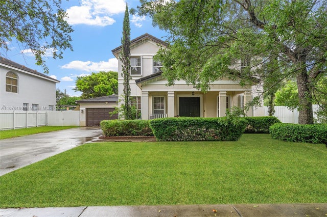 1 of 34 - 12841 Sw 200th Ter, Miami, FL