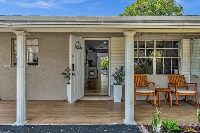3 of 76 - 4633 Sw 28th Ave, Dania Beach, FL