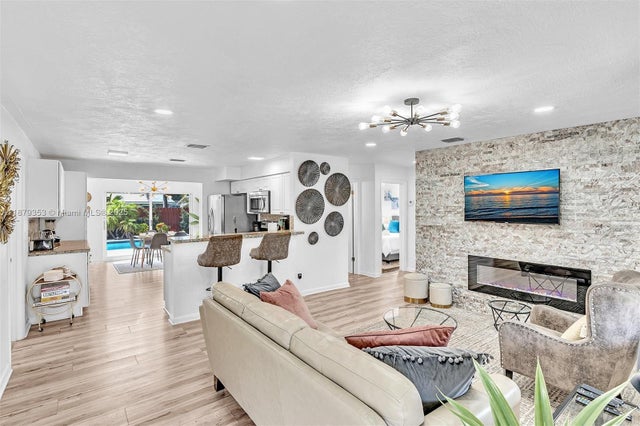 5 of 76 - 4633 Sw 28th Ave, Dania Beach, FL