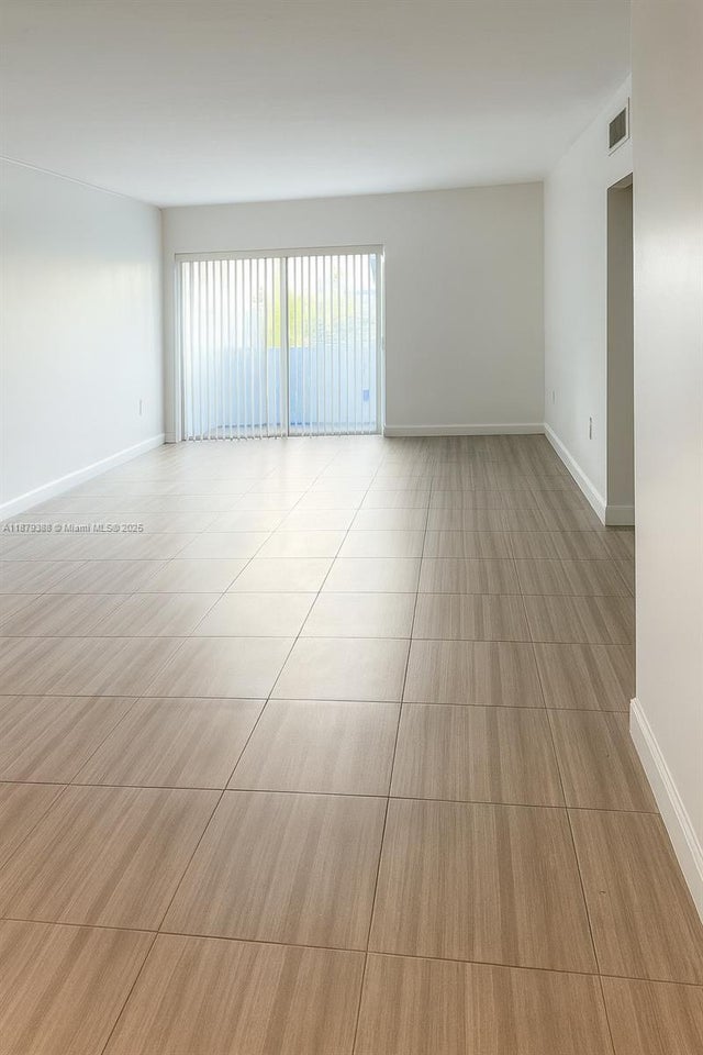 5 of 18 - 400 Kings Point Dr 224, Sunny Isles Beach, FL