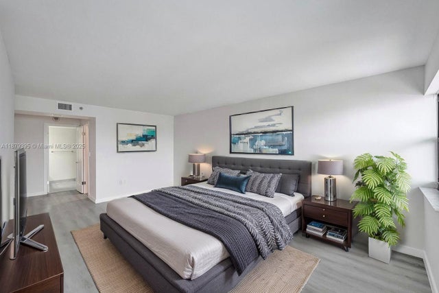 5 of 74 - 1201 S Ocean Dr 2509s Ph, Hollywood, FL