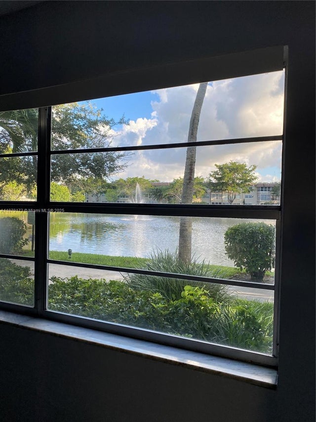 2 of 19 - 5102 Nw 36th St 406, Lauderdale Lakes, FL
