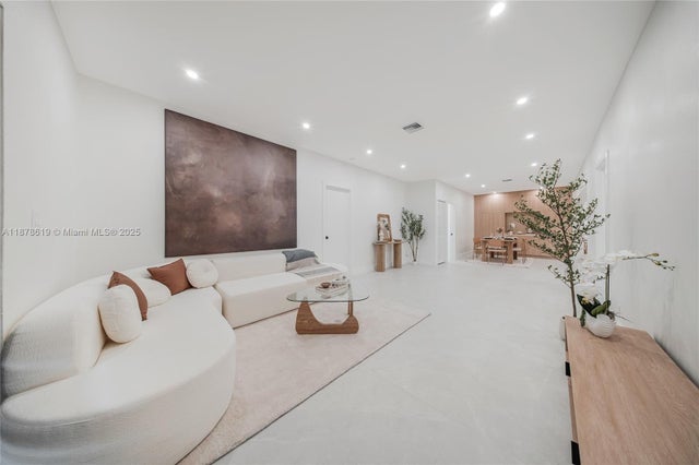 4 of 52 - 1344 Sw 18th St, Miami, FL