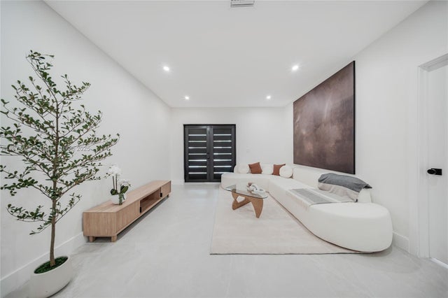 5 of 52 - 1344 Sw 18th St, Miami, FL