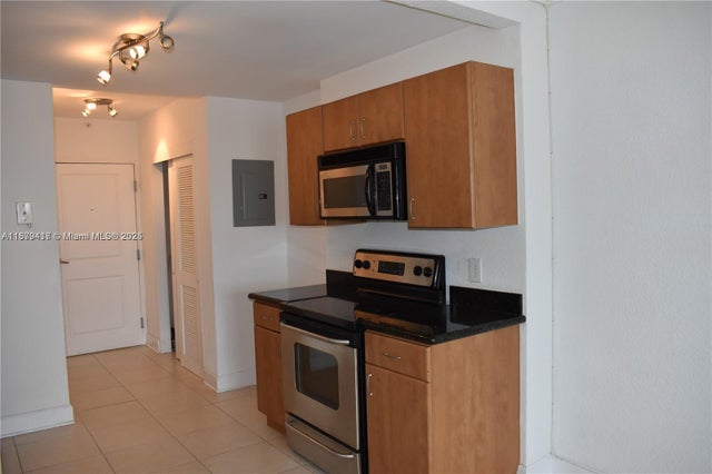 5 of 18 - 401 N 69th St 1003, Miami Beach, FL