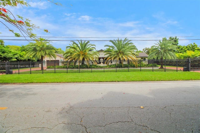 2 of 93 - 11835 Sw 47th St, Miami, FL