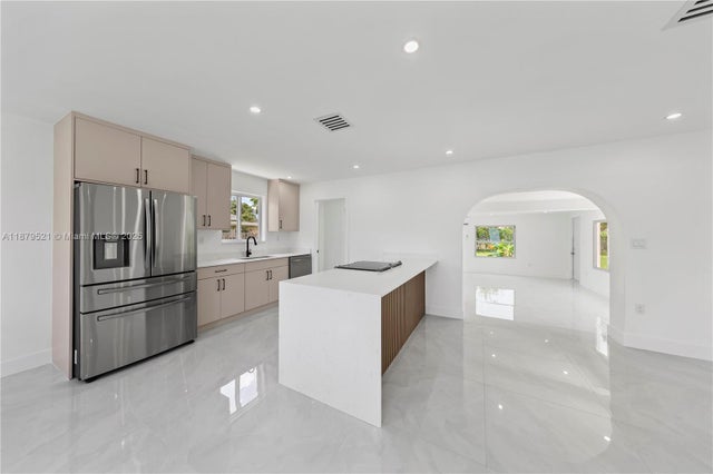 5 of 36 - 651 Nw 9th St, Homestead, FL