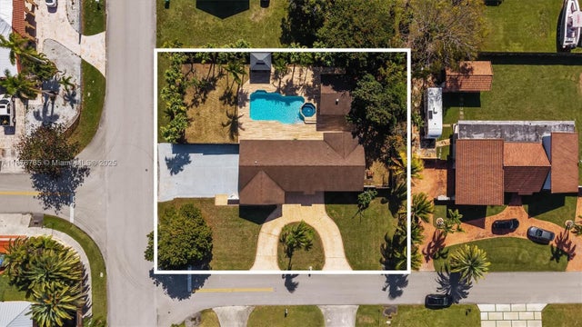 4 of 35 - 12900 Sw 189th St, Miami, FL