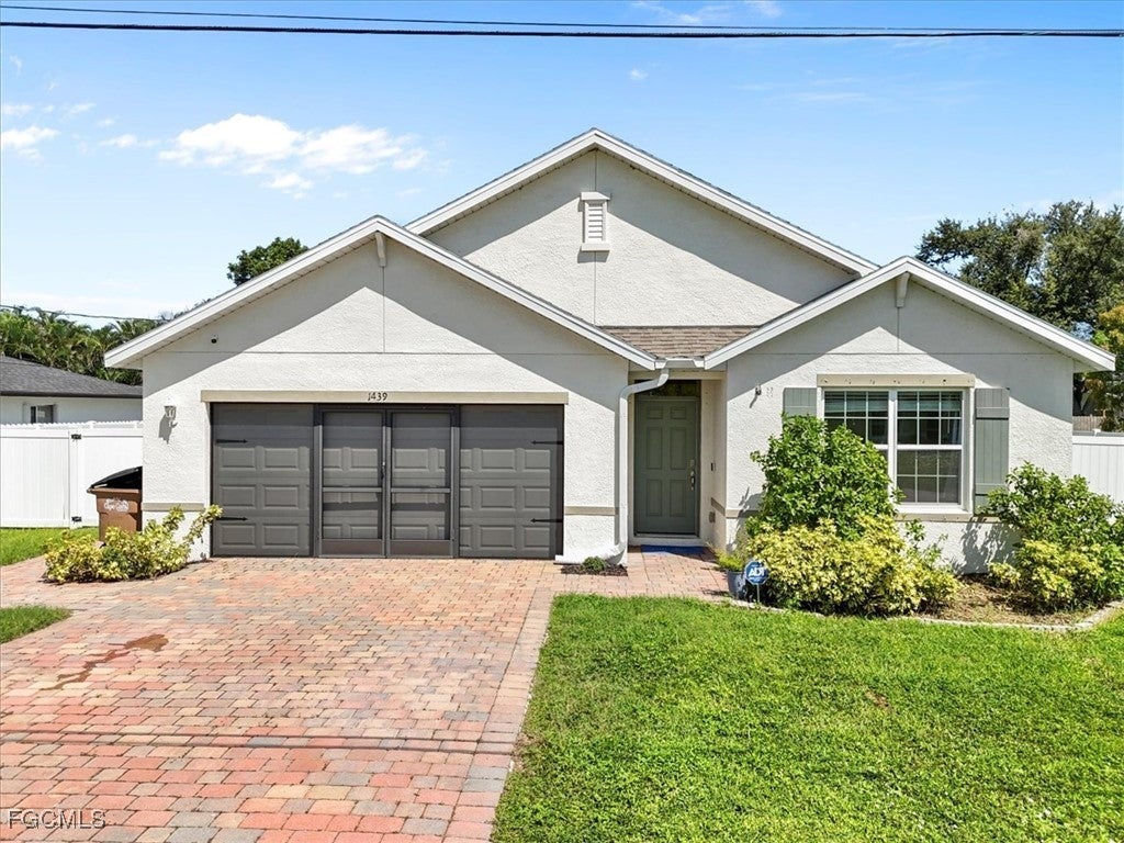 1439 Se 18th St, Cape Coral