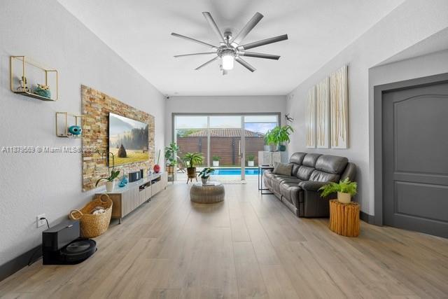 2 of 24 - 7761 Nw 193 Rd Ter, Hialeah, FL