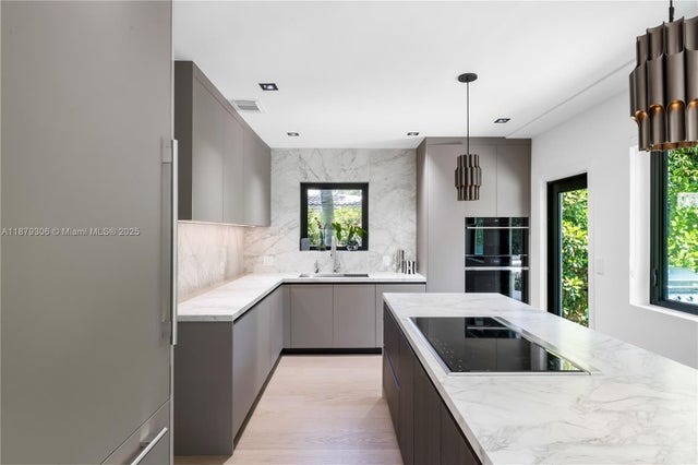 5 of 24 - 373 Ne 104th St, Miami Shores, FL