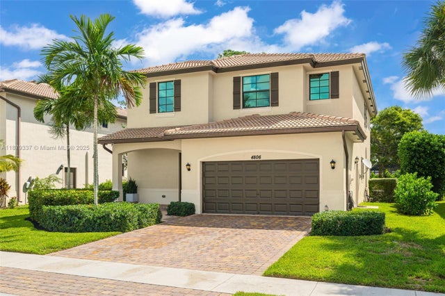 2 of 44 - 4806 Conifer Ct, Lake Worth, FL
