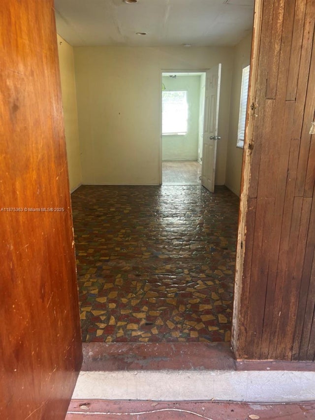4 of 21 - 470 Ne 130th St, North Miami, FL