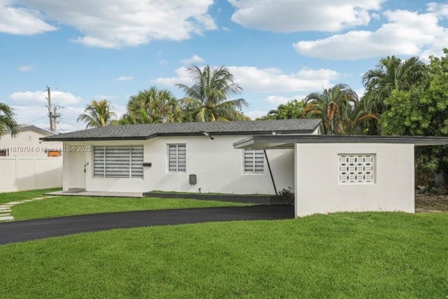 2 of 39 - 11 Ne 26th St, Wilton Manors, FL